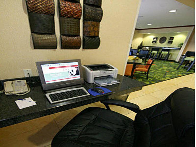 Fairfield Inn & Suites Kansas City Airport Εξωτερικό φωτογραφία