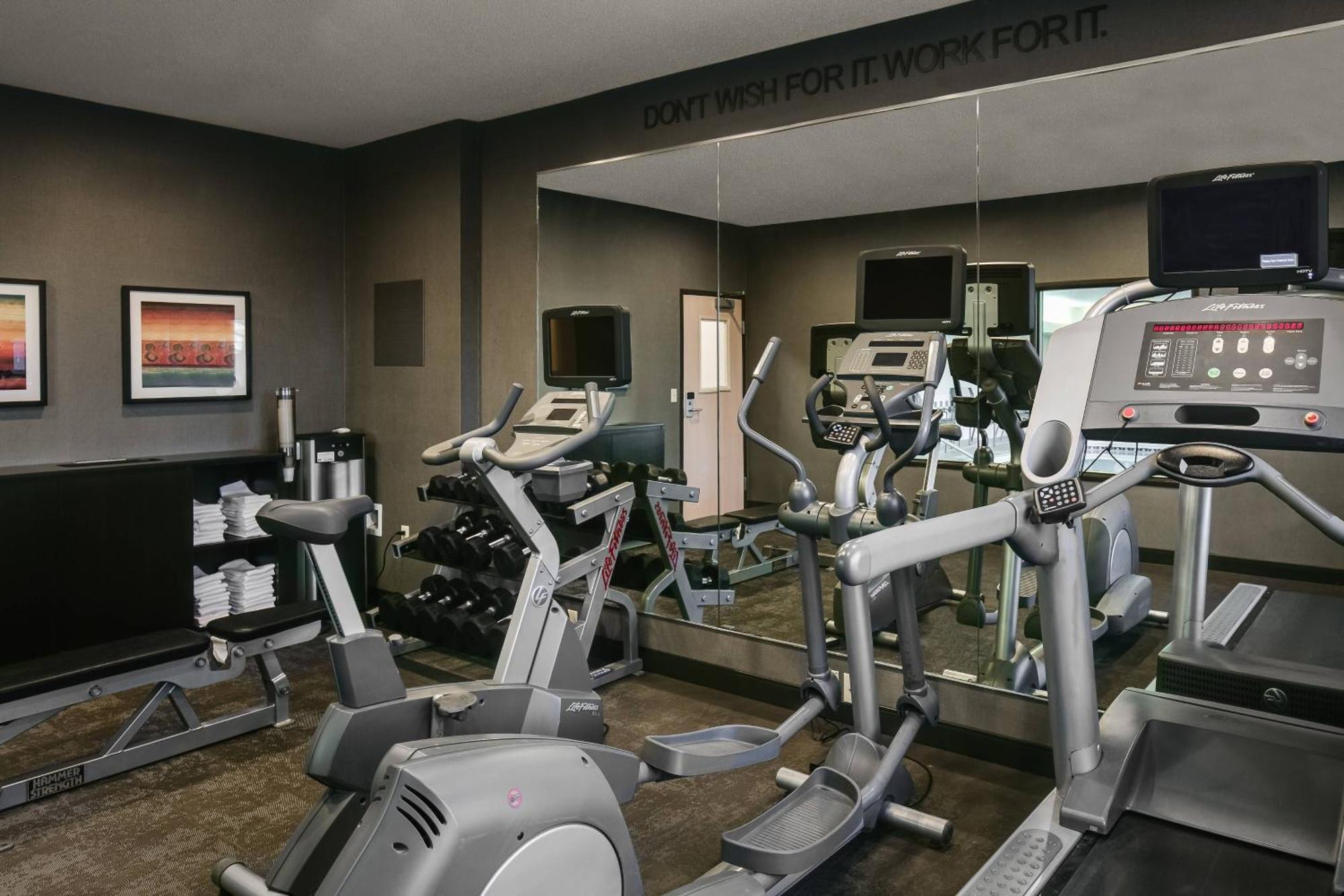 Fairfield Inn & Suites Kansas City Airport Εξωτερικό φωτογραφία