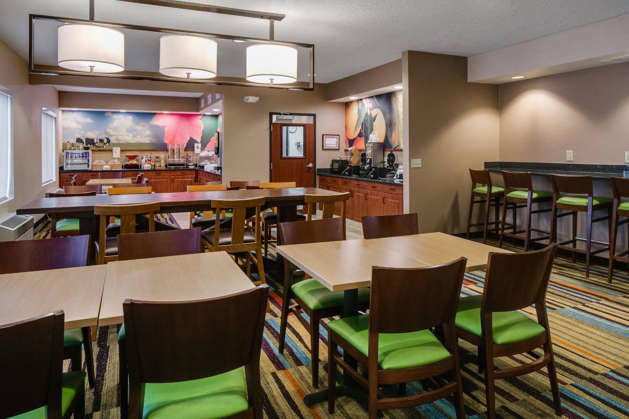 Fairfield Inn & Suites Kansas City Airport Εξωτερικό φωτογραφία
