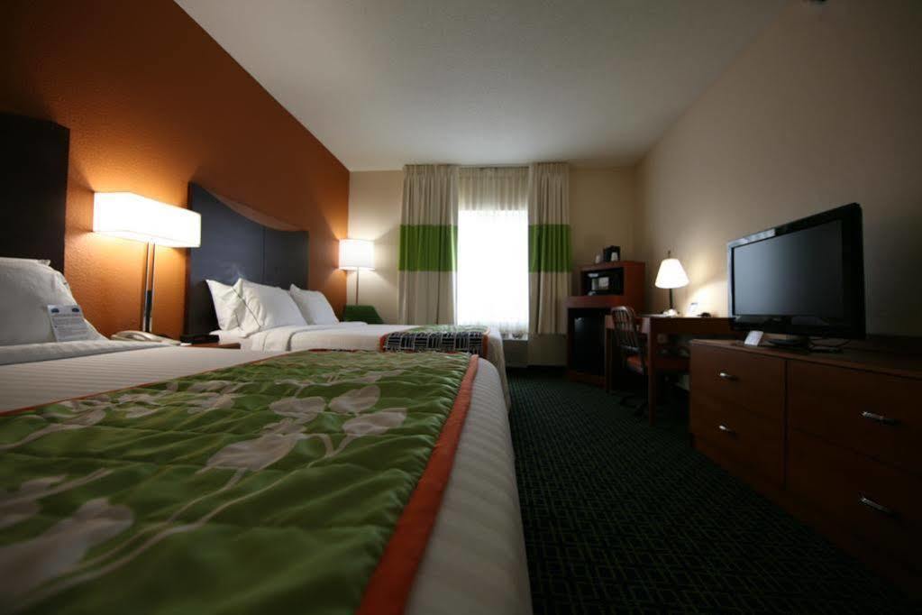 Fairfield Inn & Suites Kansas City Airport Εξωτερικό φωτογραφία